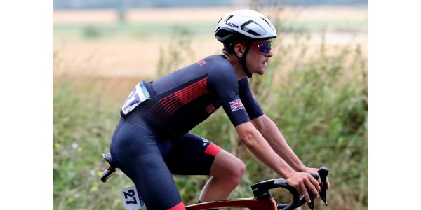 Piedcock zegeviert op Superga en trapt het seizoen 2026 af. Piedcock zegeviert op Superga en trapt het seizoen 2026 af.